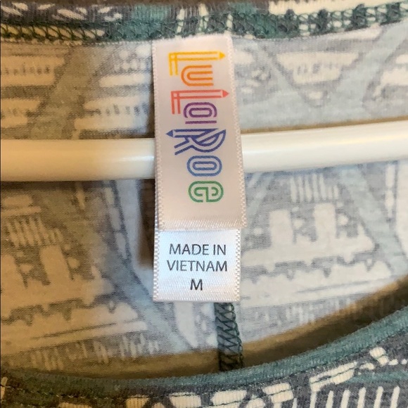LuLaRoe perfect tee - Picture 2 of 7